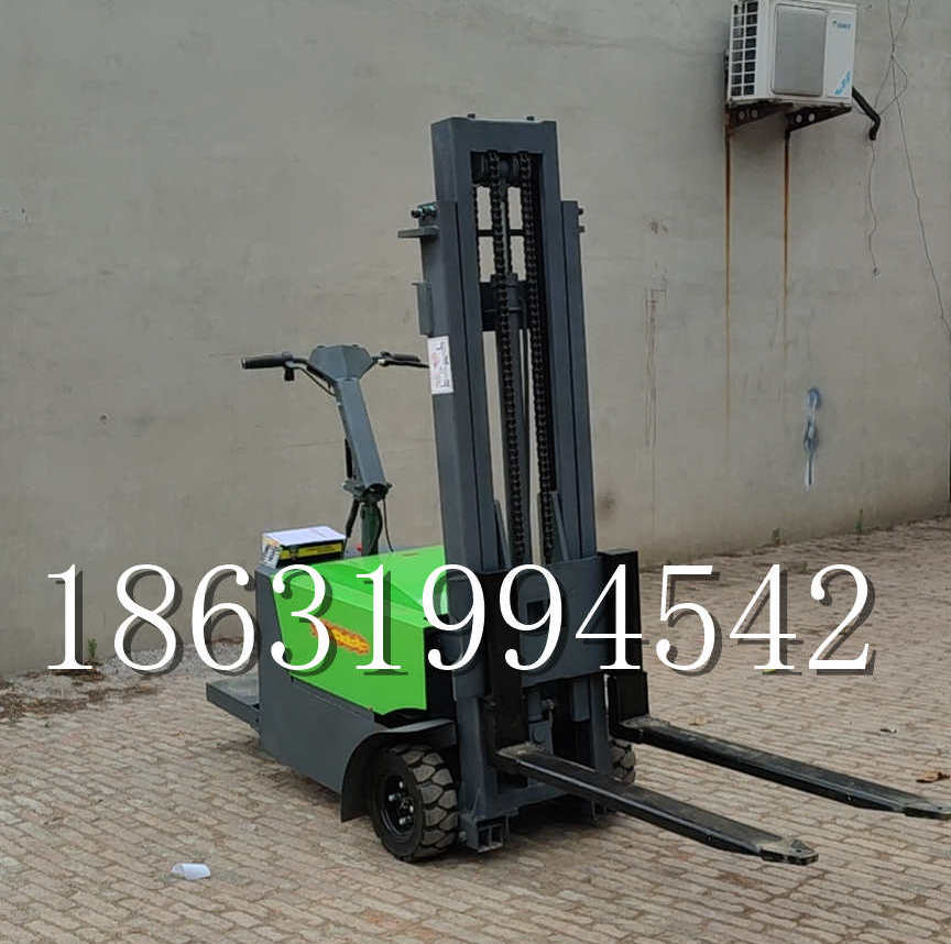 鞍山市优程全电动叉车插腿式堆高车液压装卸车1.5吨升高小型站驾式铲车